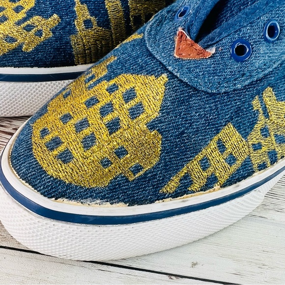 Y2K Sebastiro 90s City Scape embroidered Sneakers size 7.5 skyline design - Picture 9 of 12